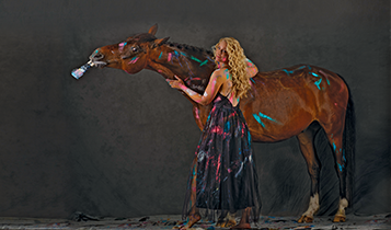 Horse Times Egypt: Equestrian Magazine :Articles :SANDRA BEAULIEU EXTRAORDINARY EQUINE ARTIST
